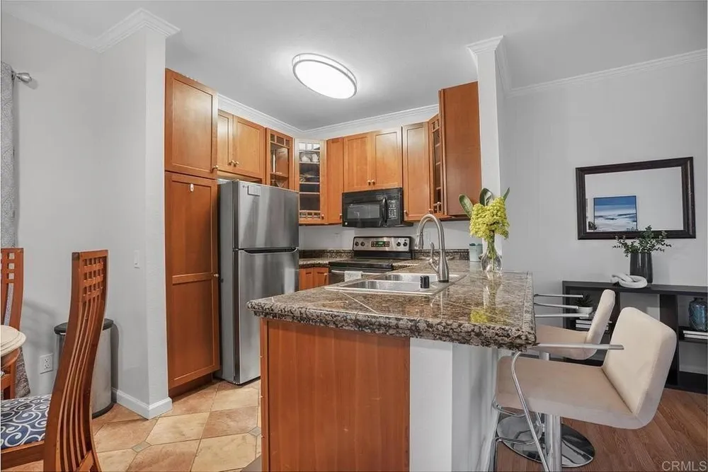 2220 Camino de la Reina, San Diego, CA 92108