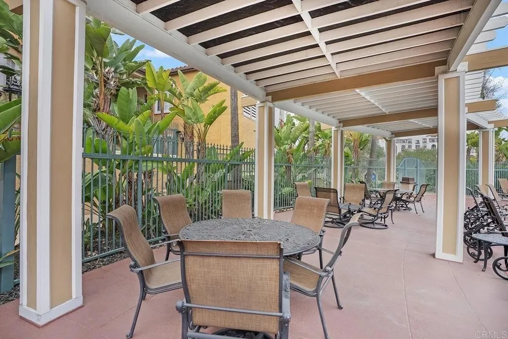 2220 Camino de la Reina, San Diego, CA 92108