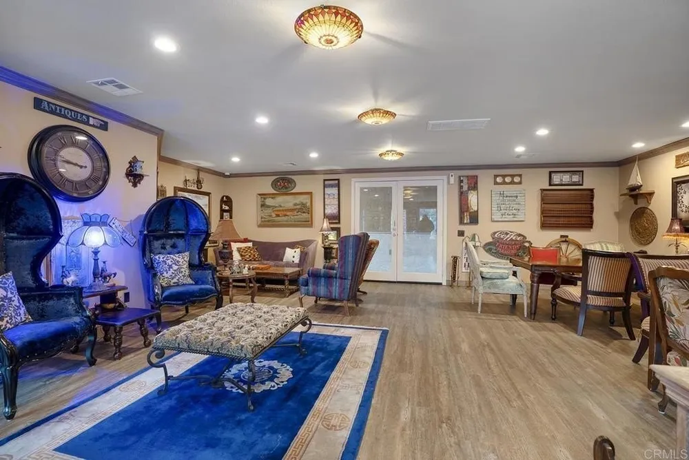 2220 Camino de la Reina, San Diego, CA 92108