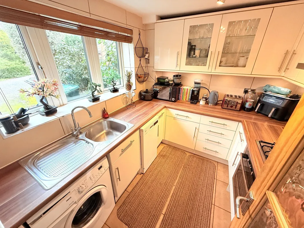 Marshalls Close, London, N11