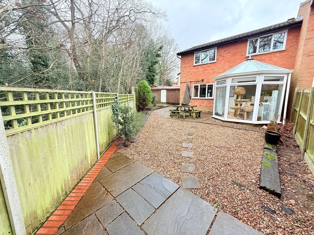 Marshalls Close, London, N11
