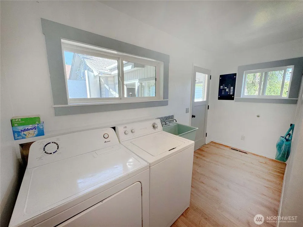 1616 Cherry St, Oroville, WA 98844