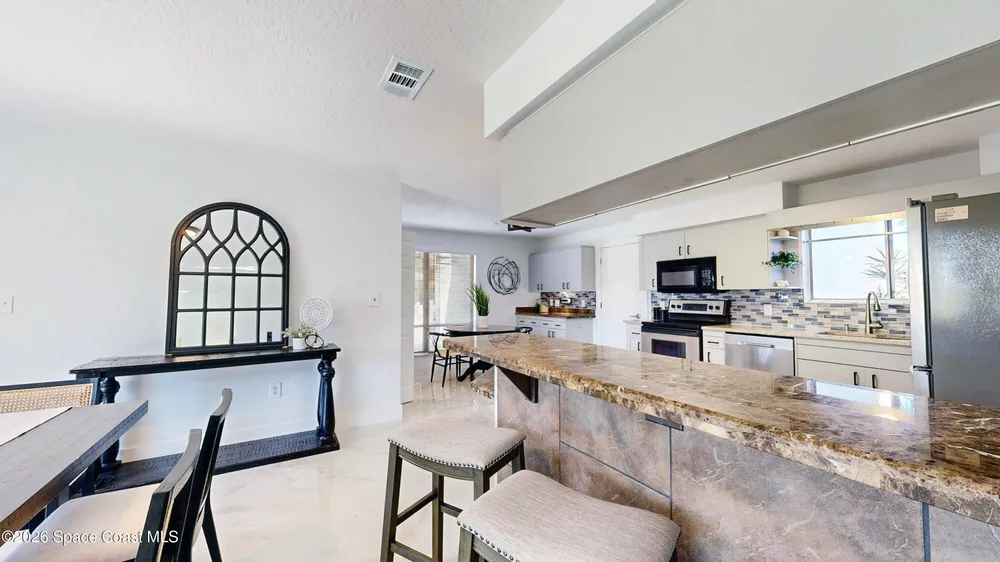 807 W Central Blvd, Cape Canaveral, FL 32920