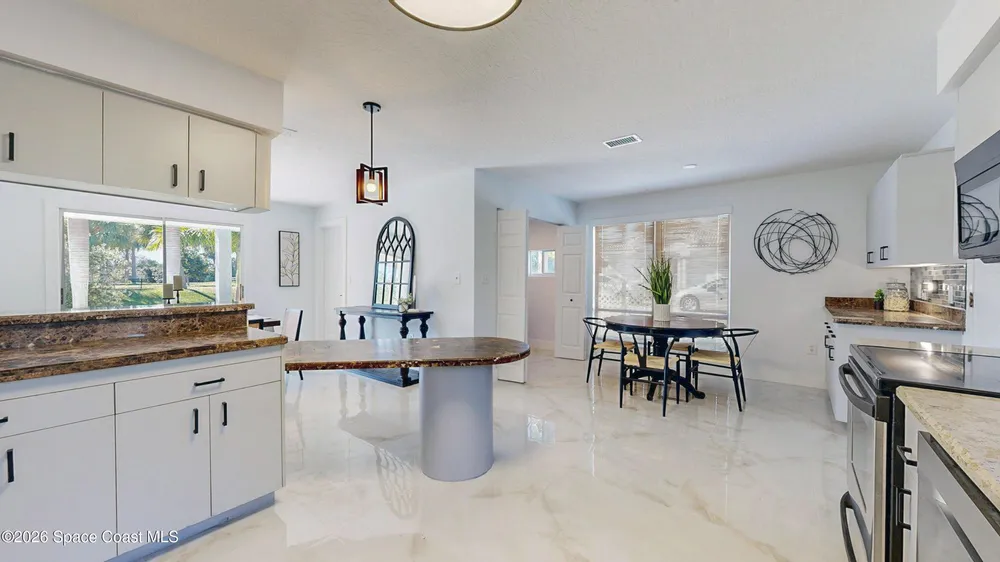 807 W Central Blvd, Cape Canaveral, FL 32920