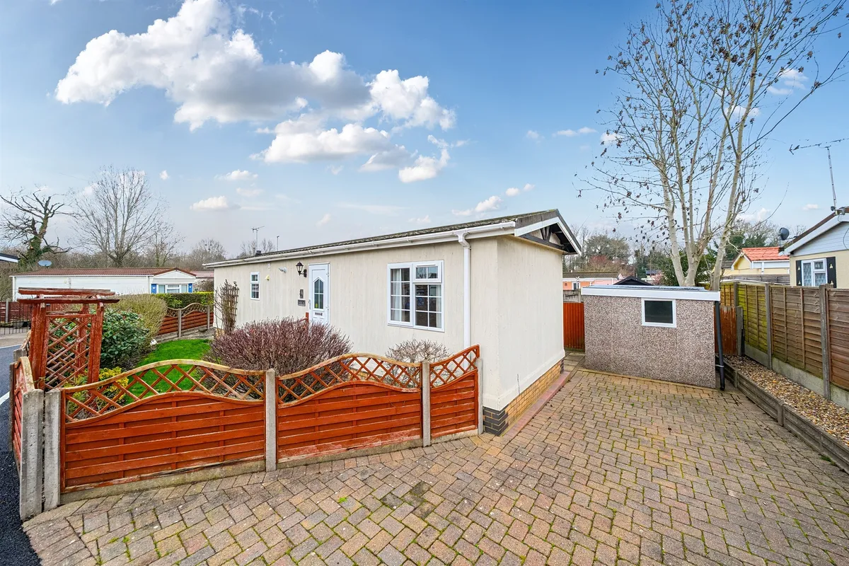 Frogmore Home Park, Frogmore, St. Albans
