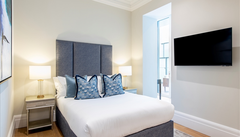 Three Bedroom Three Bathroom Apartment To Let  Duke Street Mayfair W1 Image 4