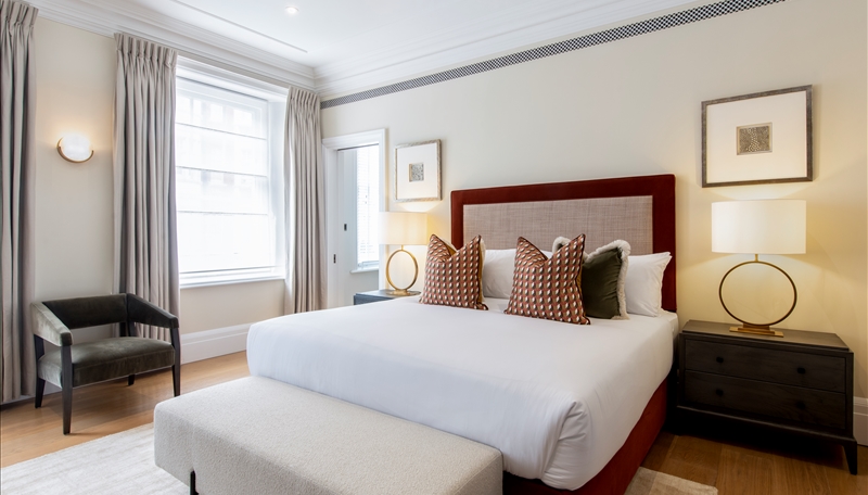 Three Bedroom Three Bathroom Apartment To Let  Duke Street Mayfair W1 Image 5