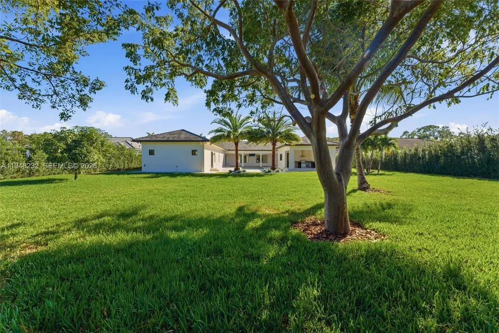 10005 SW 66th St, Miami, FL 33173
