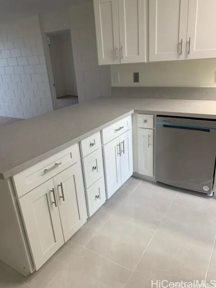 1420 Victoria St, Honolulu, HI 96822