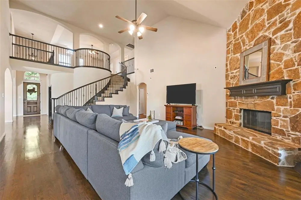 13811 Sorano Dr, Frisco, TX 75035