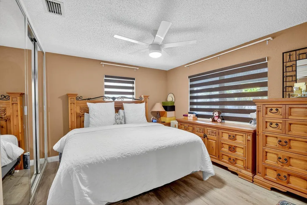 133 Greenbrier Dr, Palm Springs, FL 33461