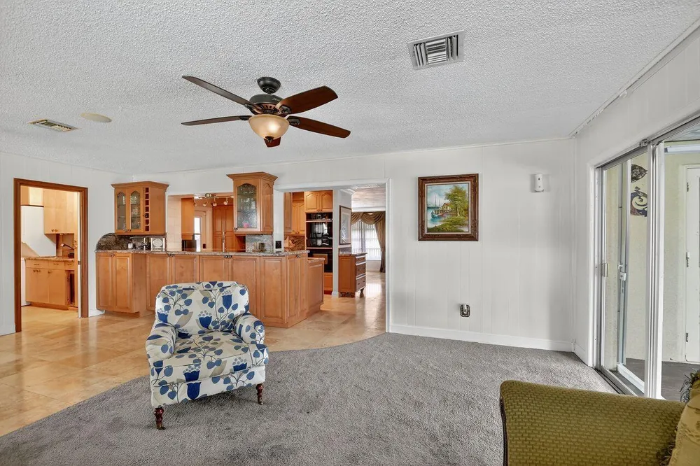 133 Greenbrier Dr, Palm Springs, FL 33461