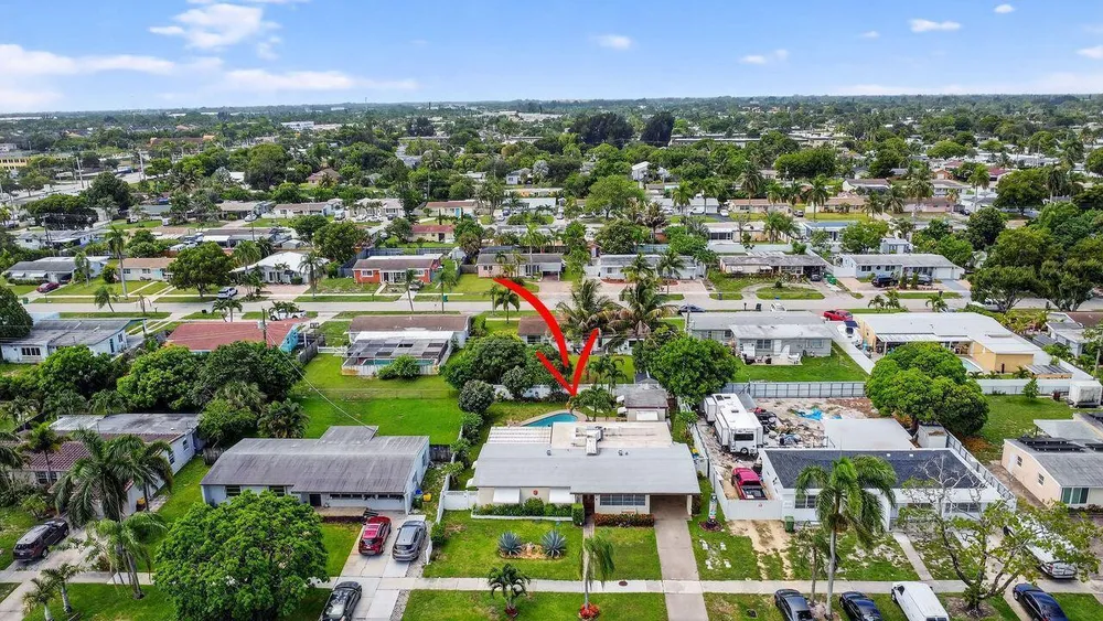 133 Greenbrier Dr, Palm Springs, FL 33461