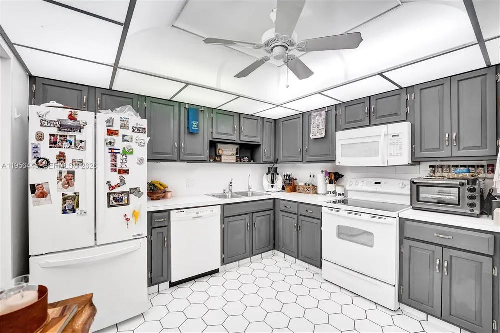 1370 S Ocean Blvd, Pompano Beach, FL 33062