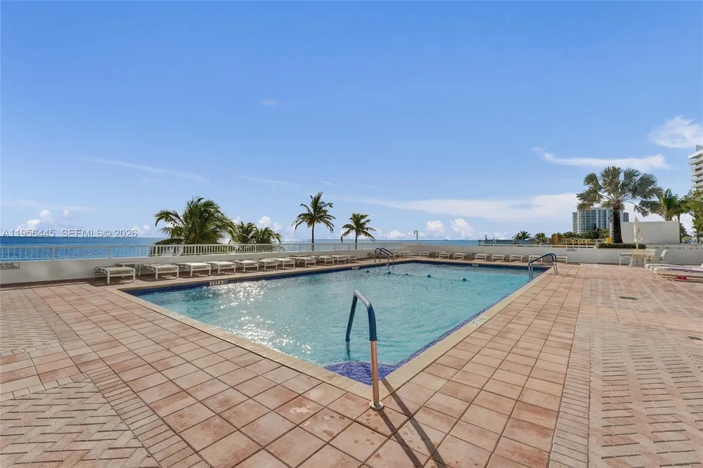 1370 S Ocean Blvd, Pompano Beach, FL 33062