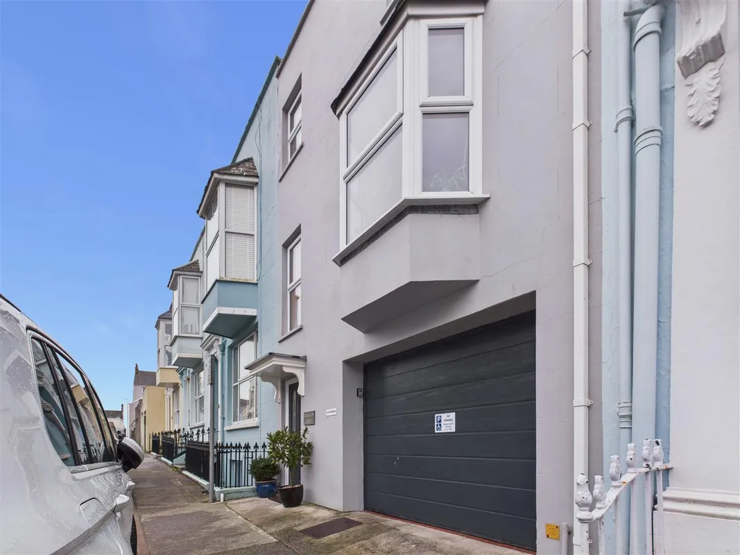 Picton Road, Tenby