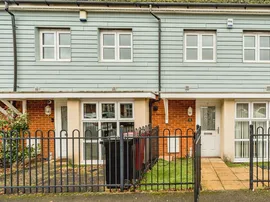 Dariel Close, Slough photo