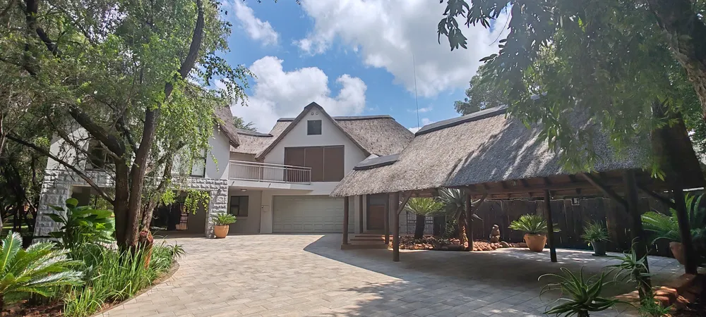 Video tour for South Africa, North West, K'shane