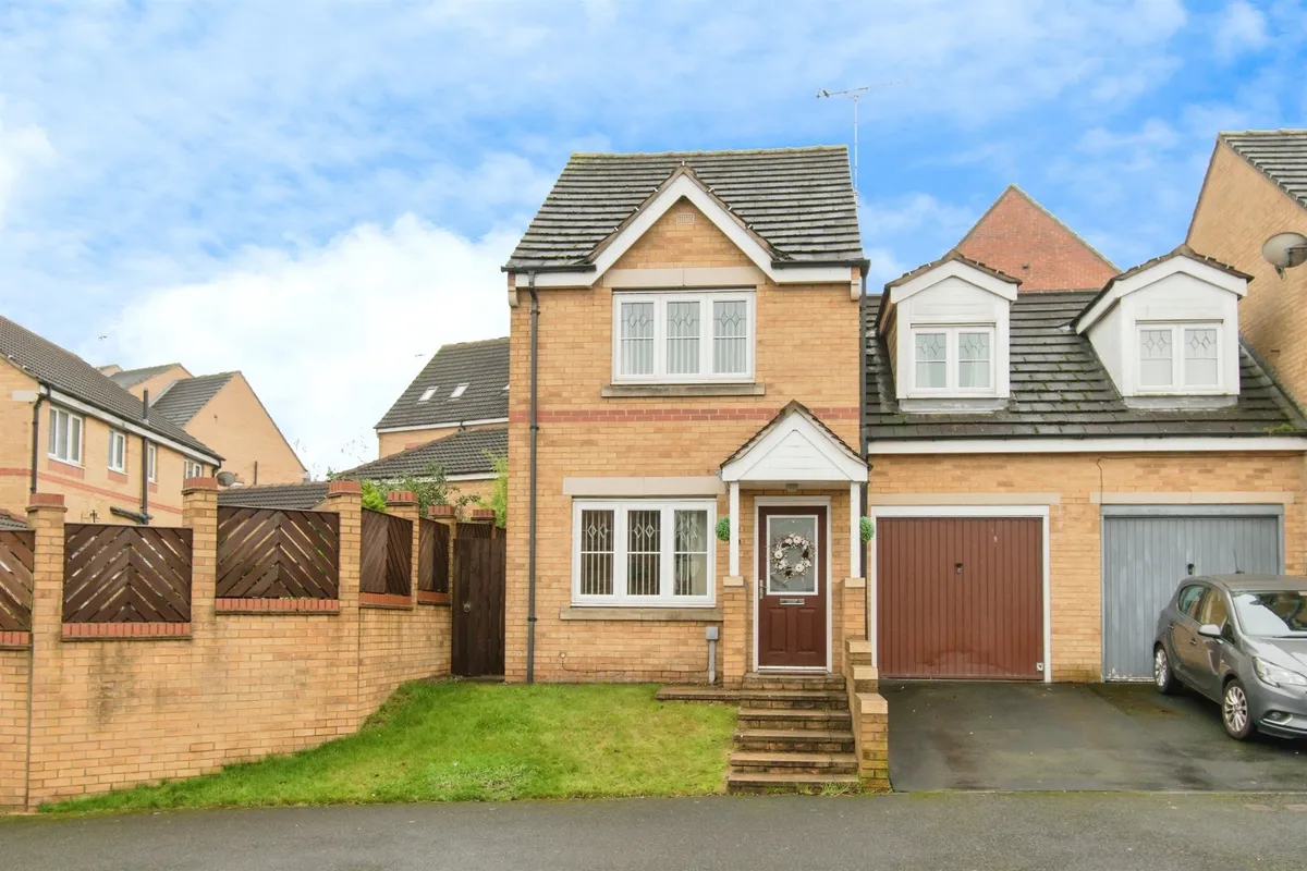 Checkstone Avenue, CASTLEFORD