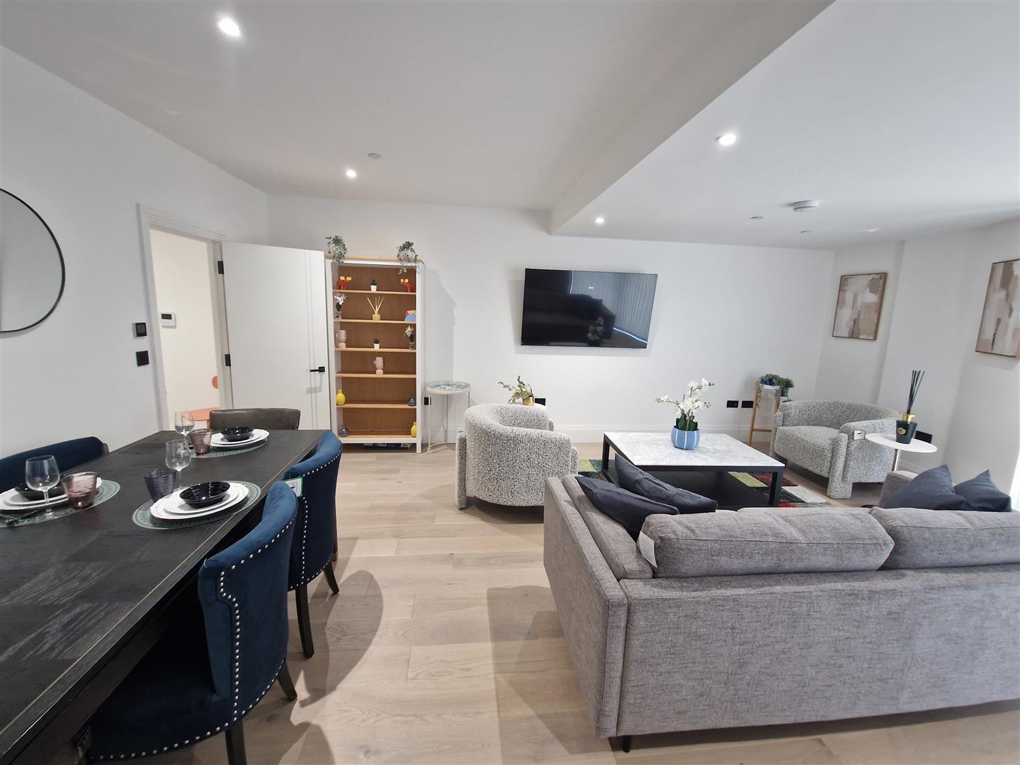 351a Rotherhithe Street, London Image 2