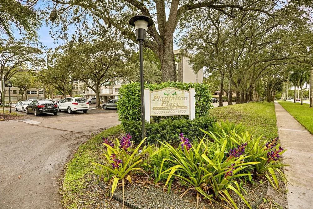 6600 Cypress Rd, Plantation, FL 33317