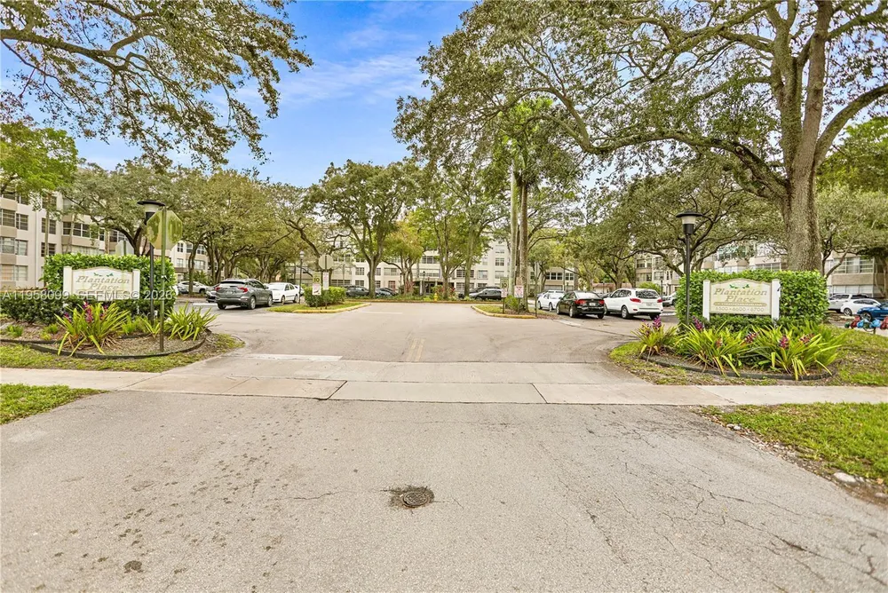 6600 Cypress Rd, Plantation, FL 33317
