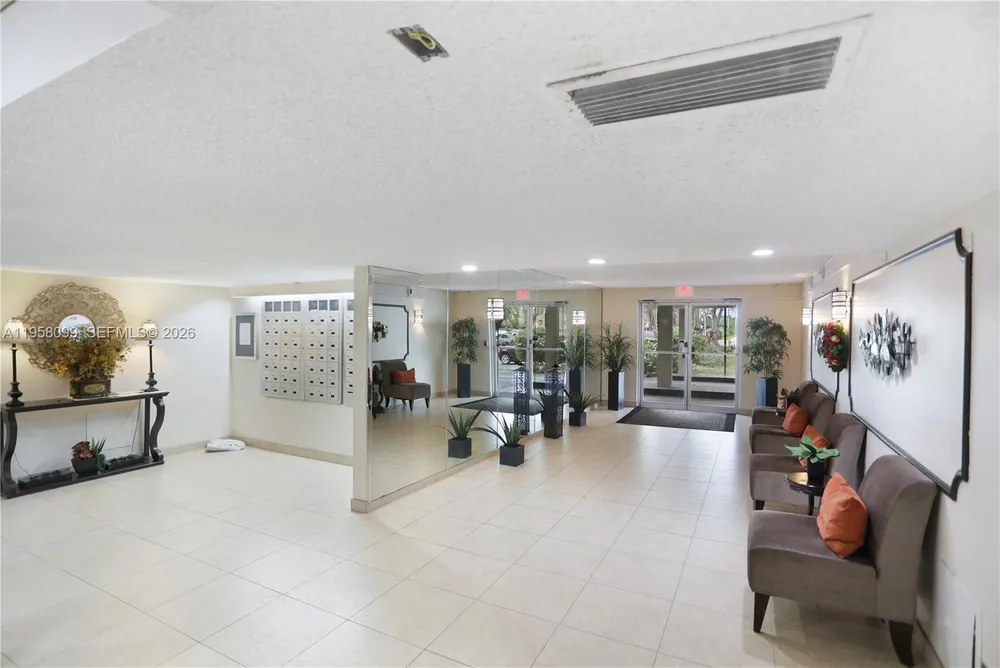 6600 Cypress Rd, Plantation, FL 33317