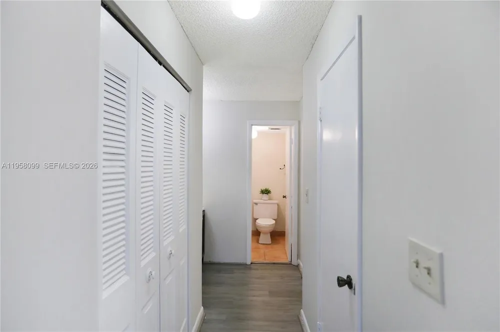 6600 Cypress Rd, Plantation, FL 33317