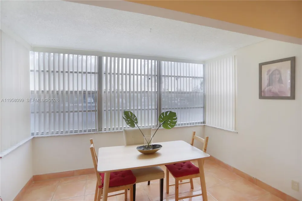 6600 Cypress Rd, Plantation, FL 33317