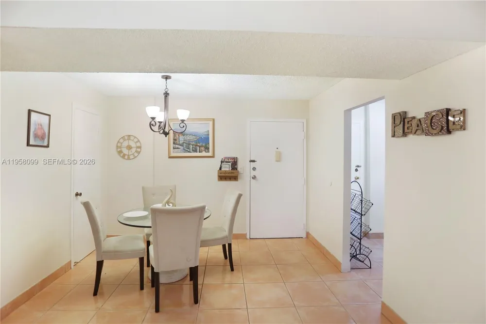 6600 Cypress Rd, Plantation, FL 33317