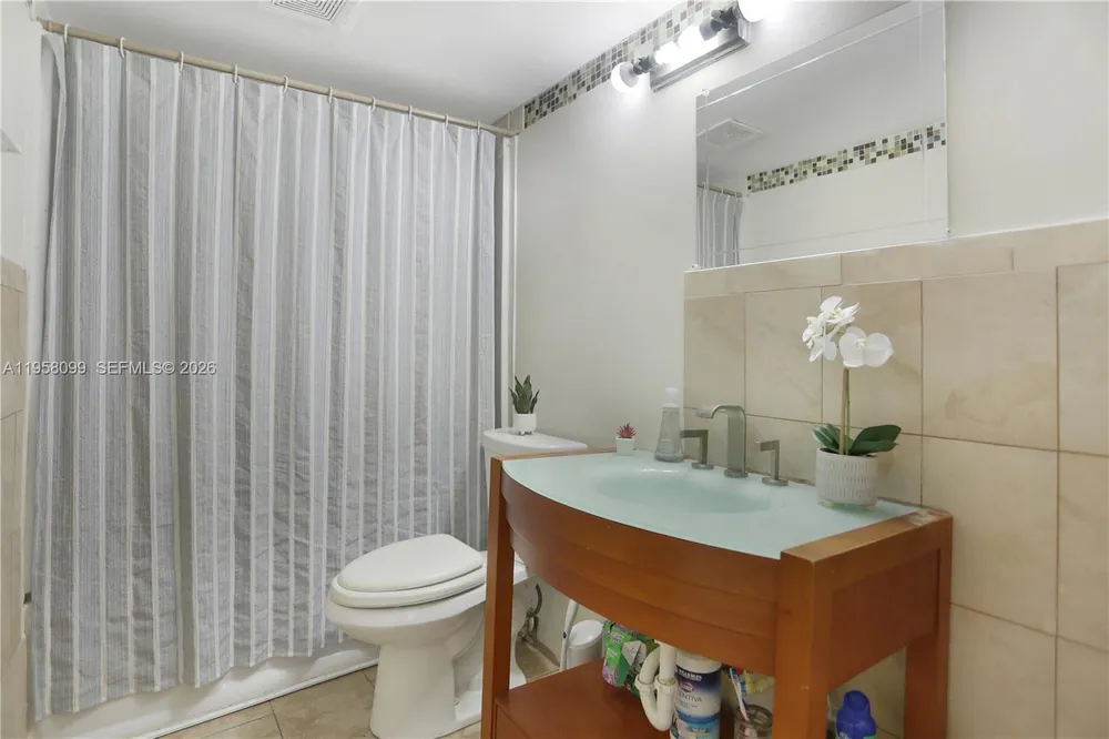 6600 Cypress Rd, Plantation, FL 33317