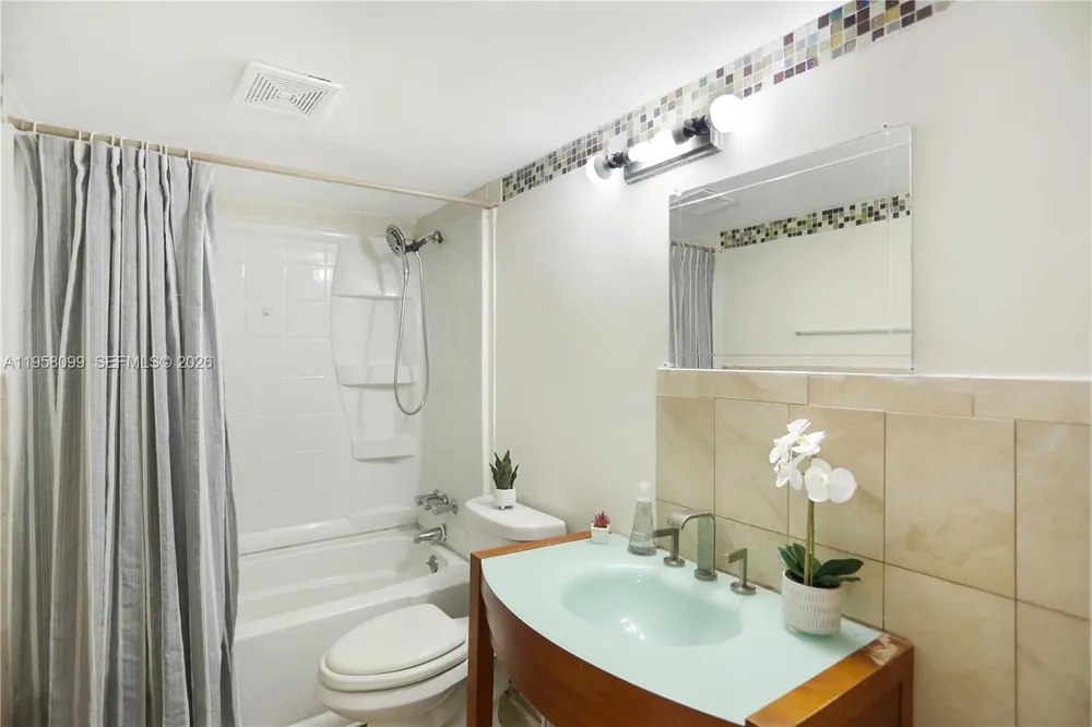 6600 Cypress Rd, Plantation, FL 33317