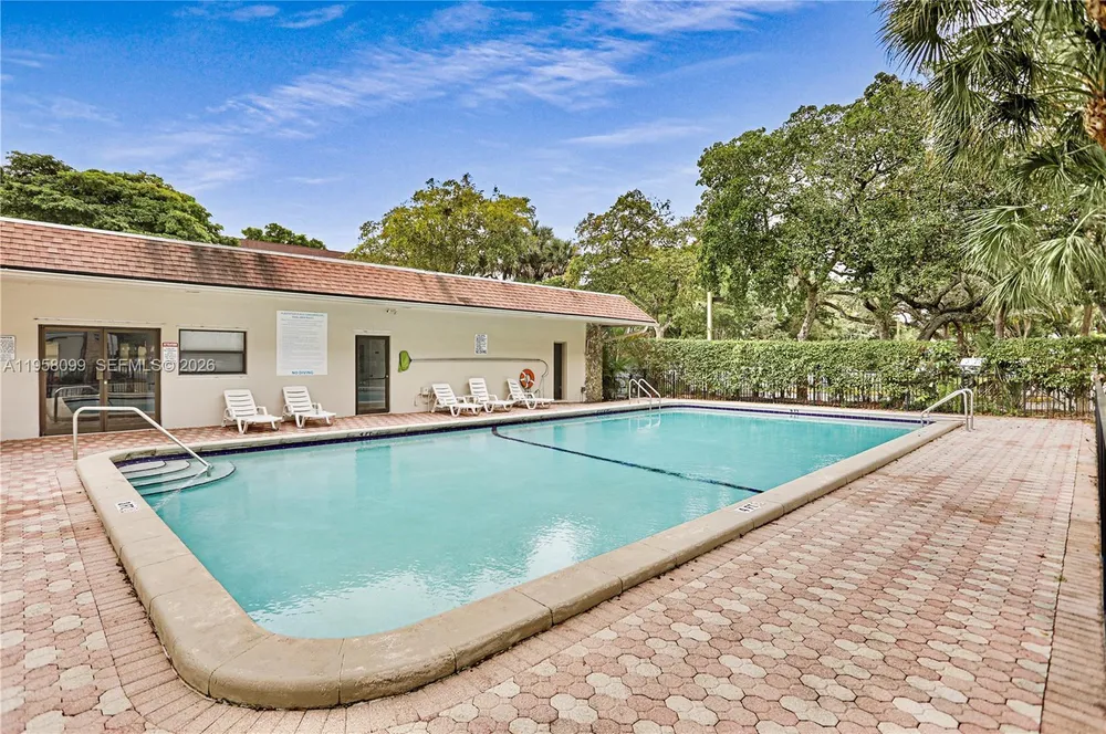 6600 Cypress Rd, Plantation, FL 33317
