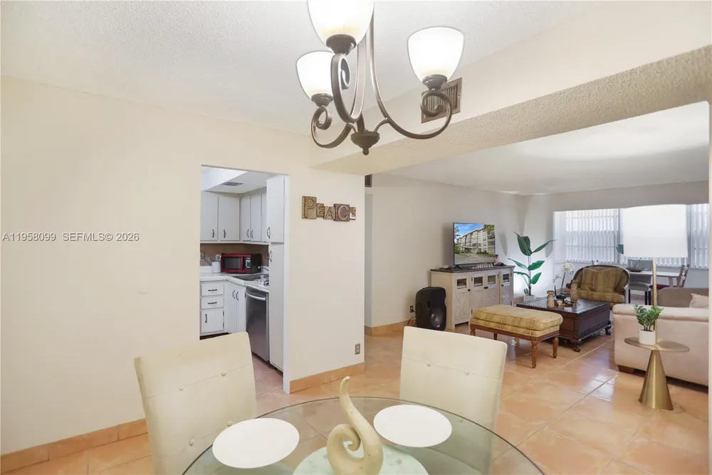 6600 Cypress Rd, Plantation, FL 33317