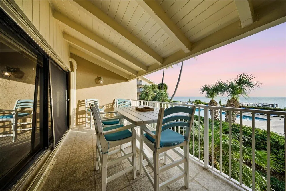 1133 W Ocean Dr, Key Colony Beach, FL 33051