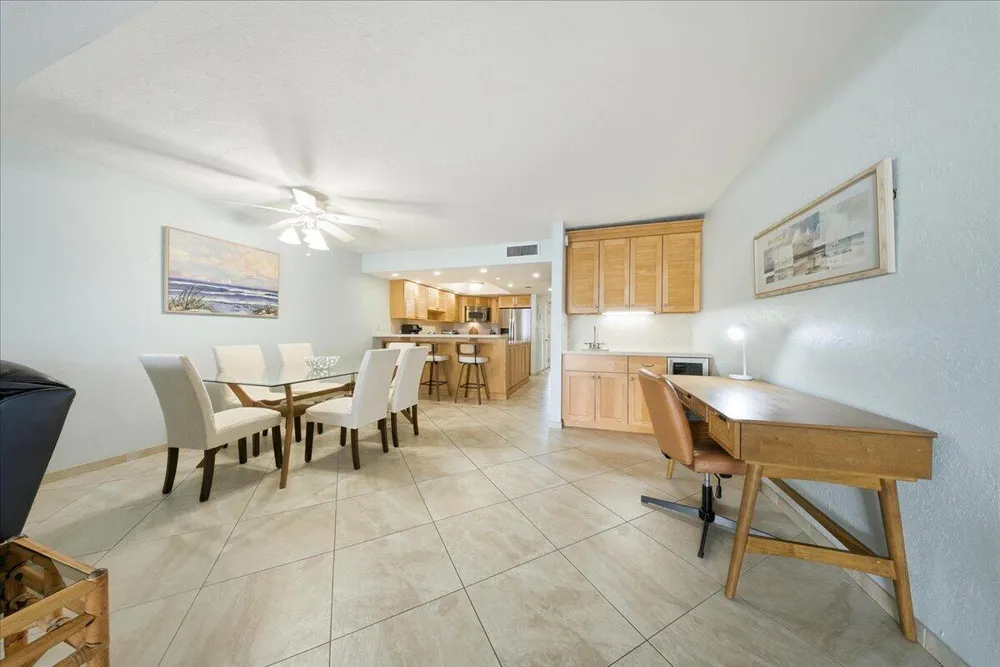 1133 W Ocean Dr, Key Colony Beach, FL 33051