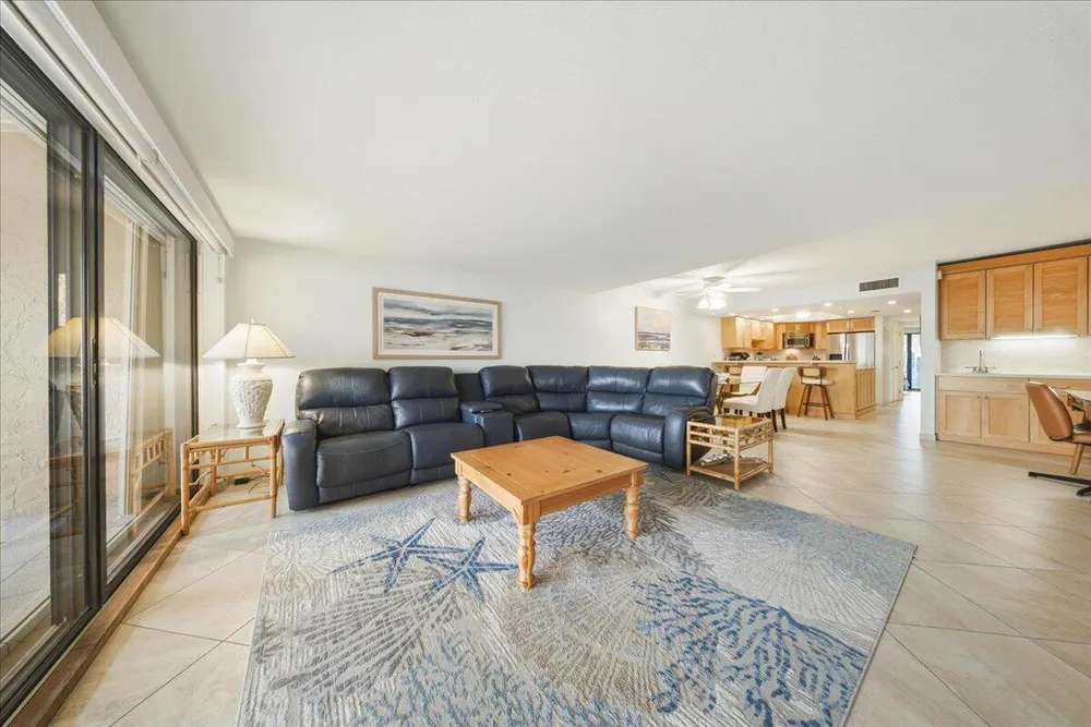 1133 W Ocean Dr, Key Colony Beach, FL 33051