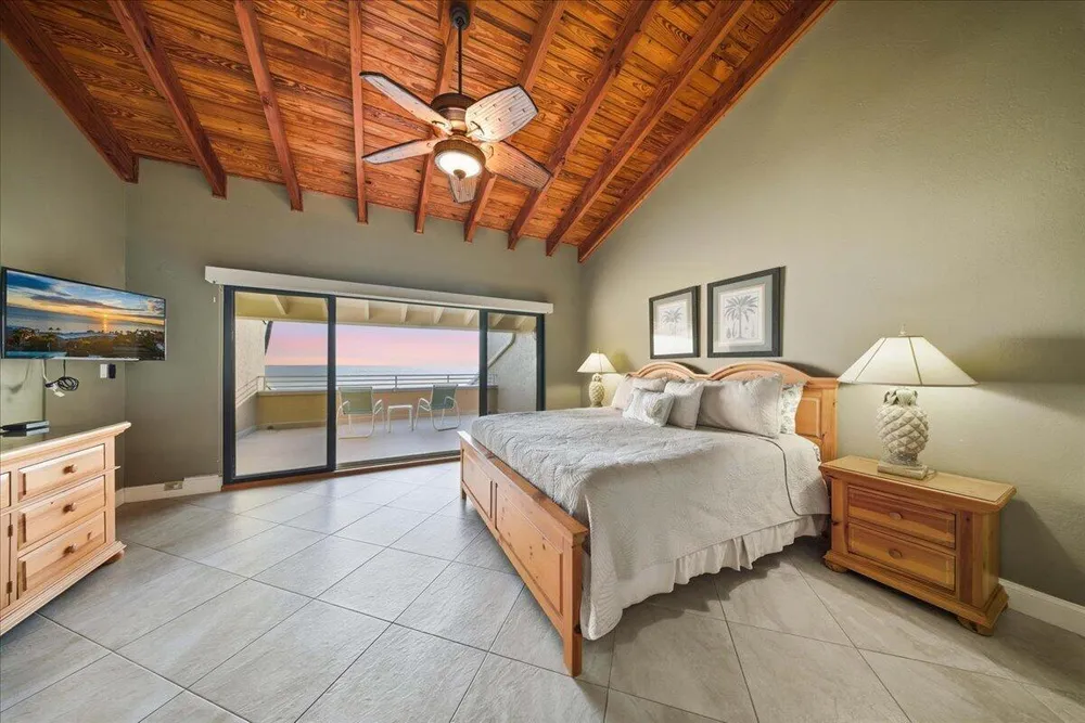 1133 W Ocean Dr, Key Colony Beach, FL 33051