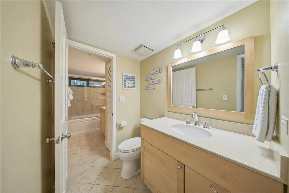 1133 W Ocean Dr, Key Colony Beach, FL 33051