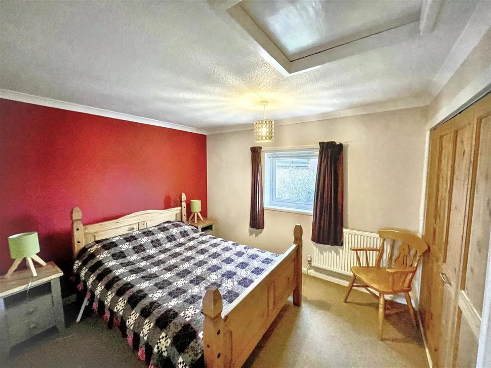 Property carousel item 11