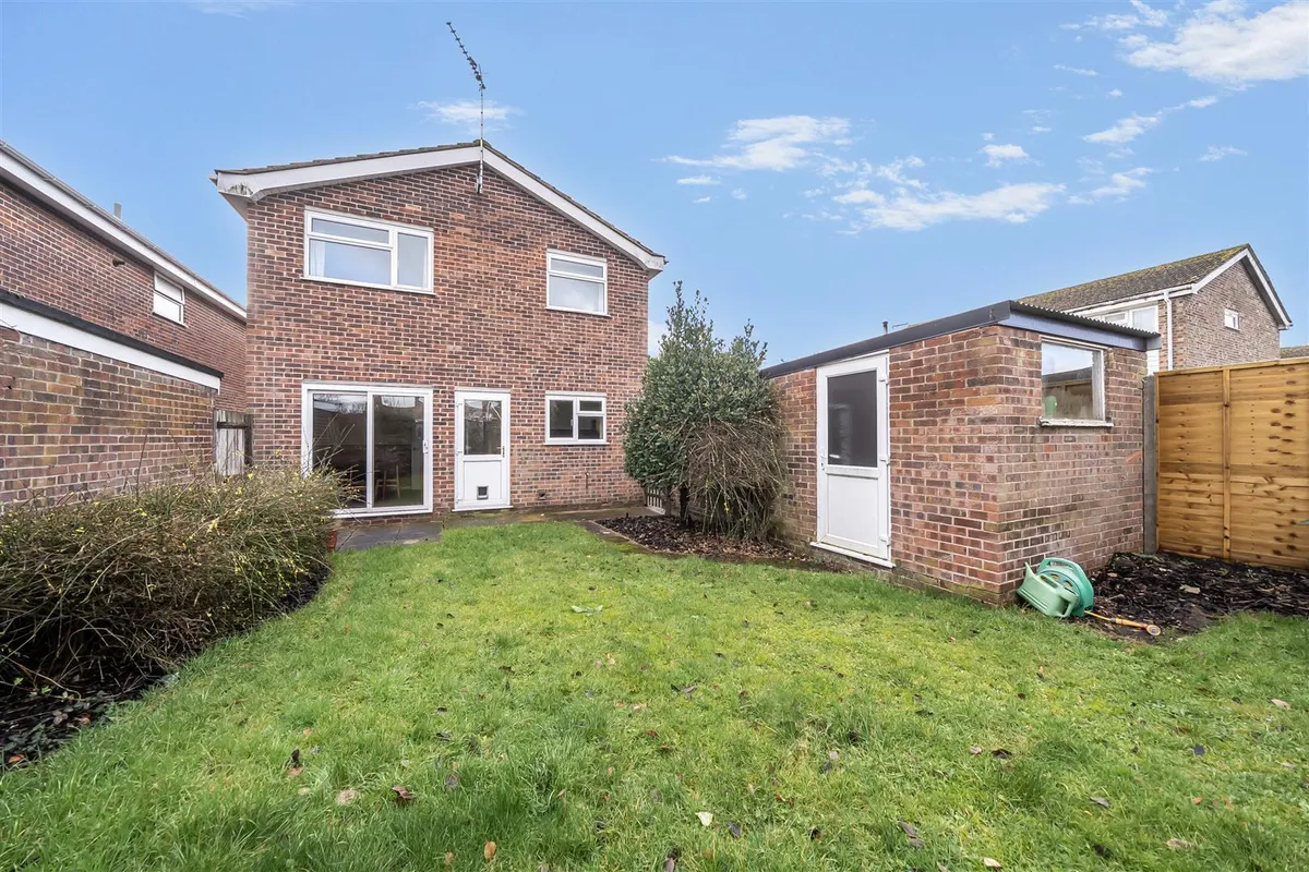Woodgate Close, Grove, Wantage
