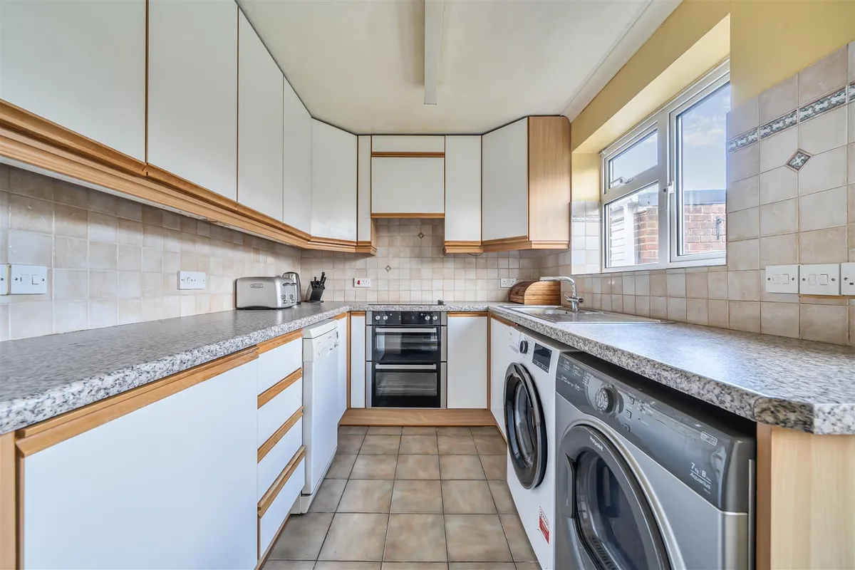 Woodgate Close, Grove, Wantage