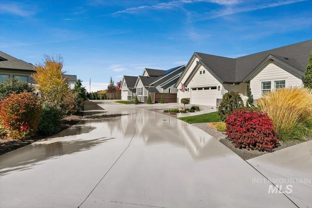 4282 W Silver River St, Meridian, ID 83646-7027