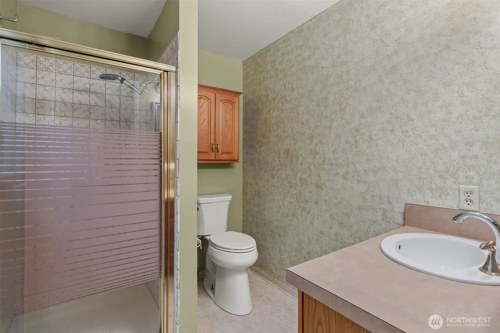 2207 Bremerton Ave NE, Renton, WA 98059