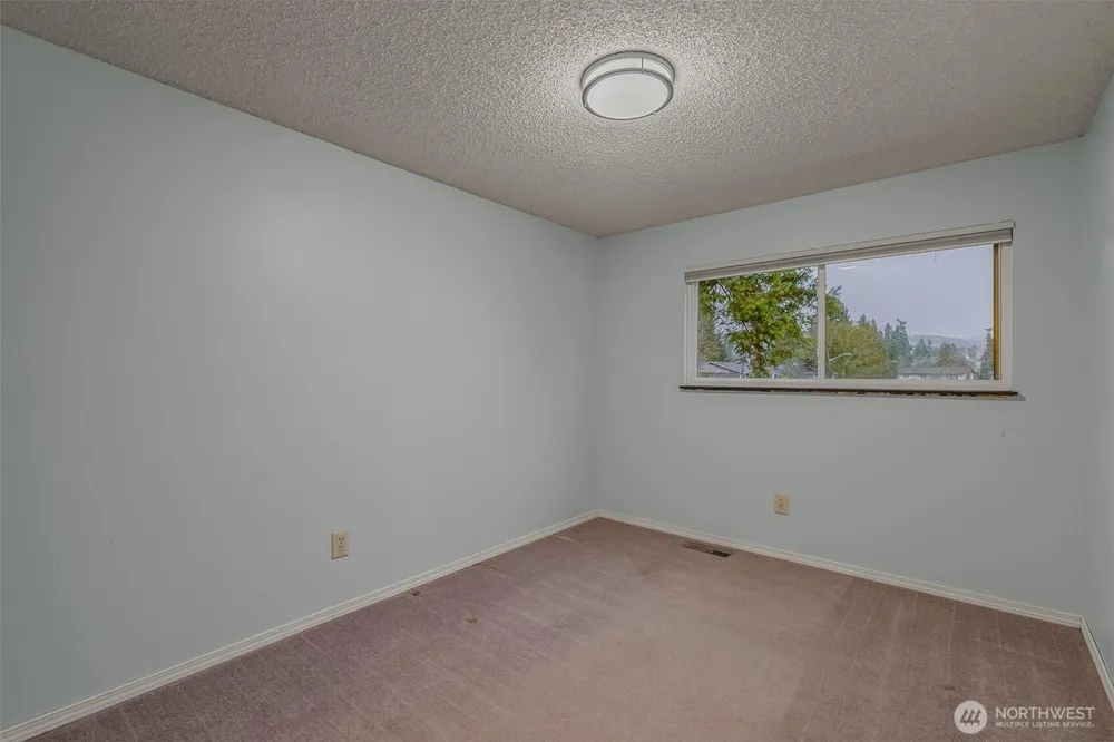 2207 Bremerton Ave NE, Renton, WA 98059