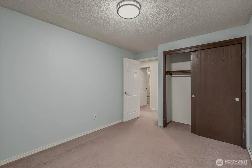 2207 Bremerton Ave NE, Renton, WA 98059