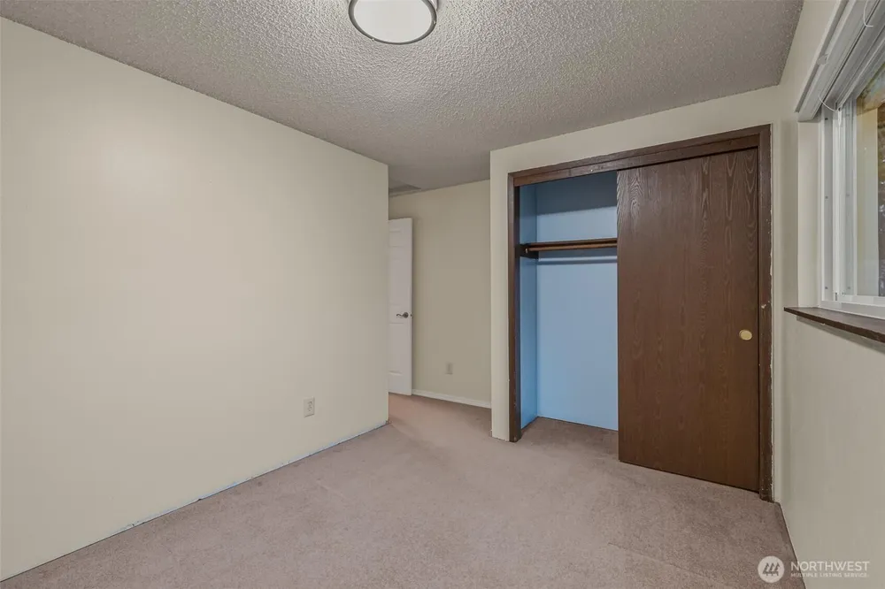 2207 Bremerton Ave NE, Renton, WA 98059