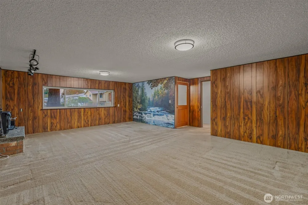 2207 Bremerton Ave NE, Renton, WA 98059