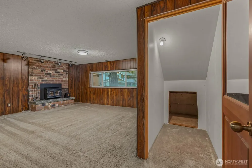 2207 Bremerton Ave NE, Renton, WA 98059