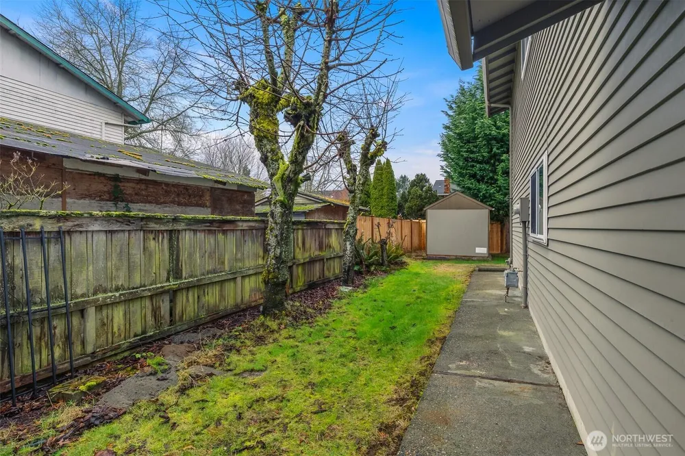 2207 Bremerton Ave NE, Renton, WA 98059